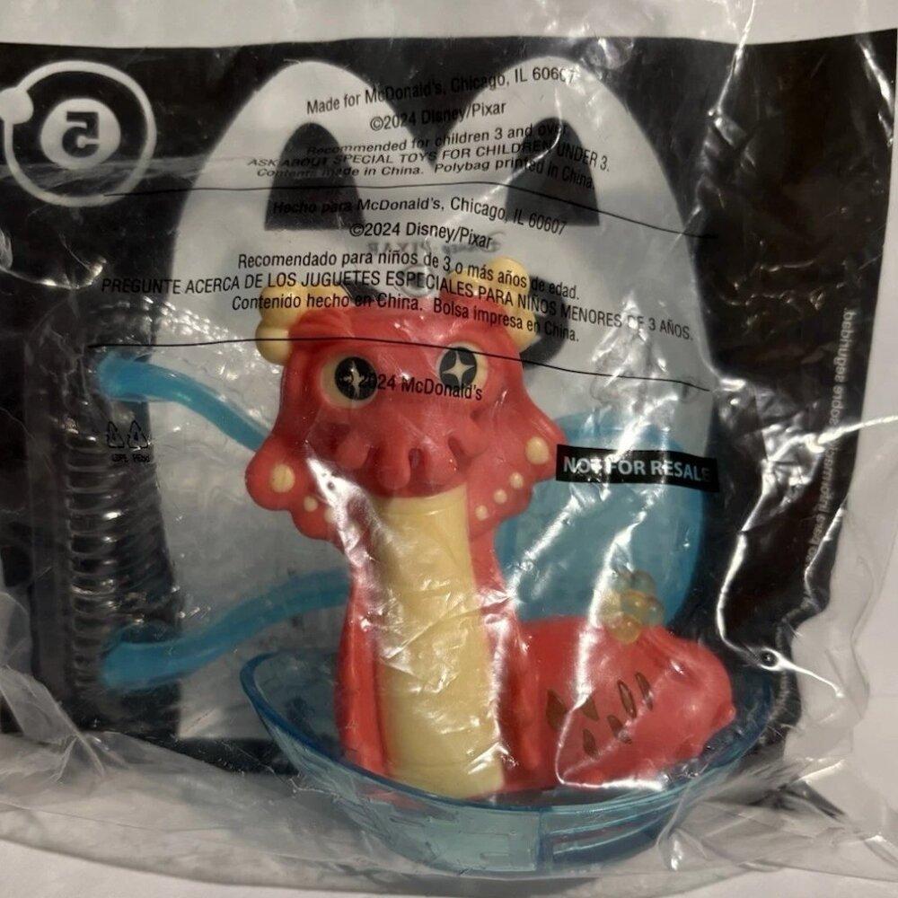 Elio Ambassador Questa McDonald’s 2024 Disney/Pixar Happy Meal Toy # 5
